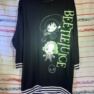 Black Graphic Beetlejuice Short Sleeve Tee - Size Small (4-6) but very oversized